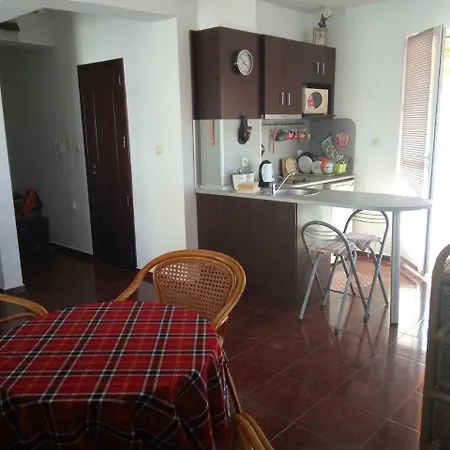 Apartamenty * פומורי